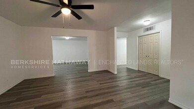 1420 N Country Club Cir in Carlsbad, NM - Foto de edificio - Building Photo