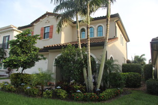 8627 Grand Prix Ln in Boynton Beach, FL - Foto de edificio - Building Photo