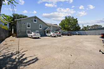 3107 White Oak Dr in Houston, TX - Building Photo - Building Photo