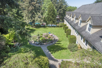 The Dorchester House in Lincoln City, OR - Building Photo - Other