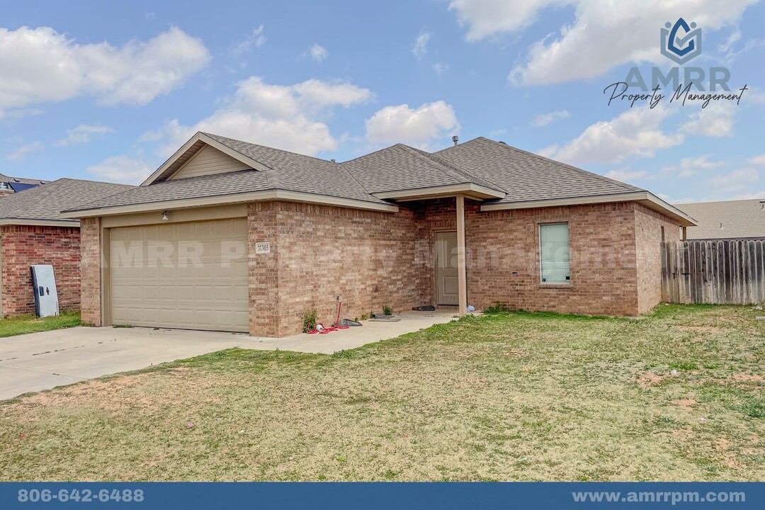 11305 Akron Ave in Lubbock, TX - Building Photo