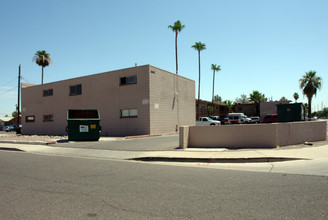 Roosevelt Apartments in Phoenix, AZ - Building Photo - Building Photo