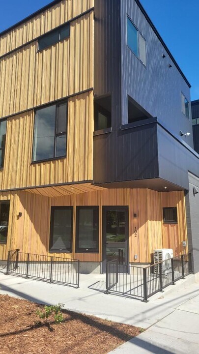 1601 Park Ave, Unit #102 in Denver, CO - Foto de edificio