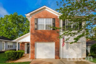 145 Lakeview Trail in Covington, GA - Building Photo