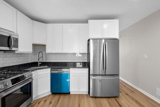 2524 E Fayette St in Baltimore, MD - Building Photo - Building Photo
