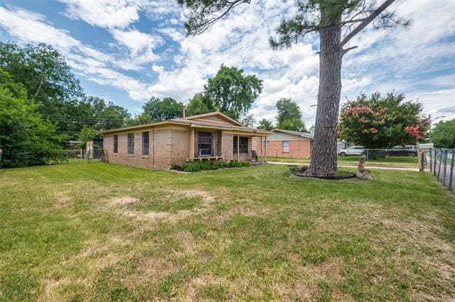 property at 215 Satinwood Dr