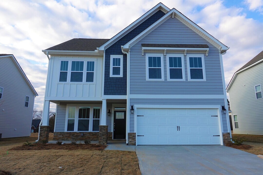 461 Pine Nut Wy in Boiling Springs, SC - Building Photo