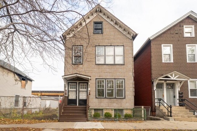 property at 2053 N Bingham St