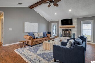 1589 Terral Island Rd in Farmerville, LA - Foto de edificio - Building Photo