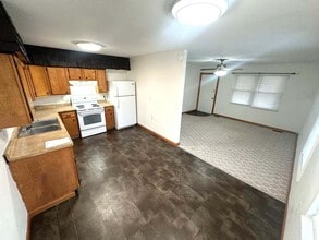 3028 Meadowview Dr in Parkersburg, WV - Building Photo - Building Photo