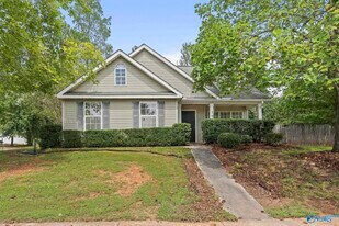 300 Sweetwood Ln NW in Madison, AL - Building Photo