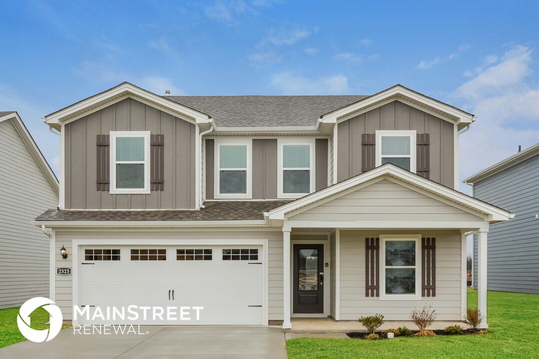2323 Curbow Dr in Murfreesboro, TN - Building Photo