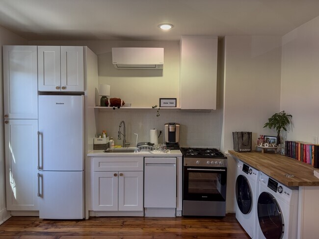 1223 N Franklin St in Philadelphia, PA - Building Photo - Building Photo