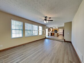 383 Clifden Ct in Sunbury, OH - Building Photo - Building Photo