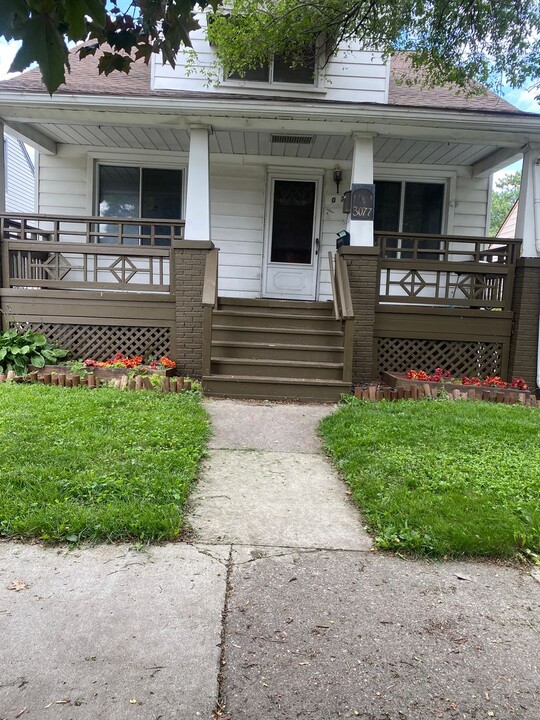 3077 Lafayette Blvd-Unit -Upper in Lincoln Park, MI - Building Photo