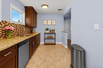 539 W Park Ave in Long Beach, NY - Building Photo - Building Photo