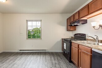 2589 Red Rock Blvd in Grove City, OH - Building Photo - Building Photo