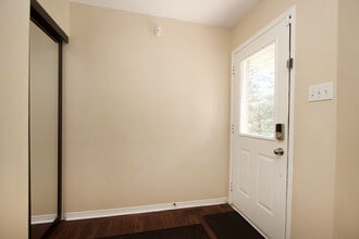 129 Vail Meadows Crescent in Bowmanville, ON - Building Photo - Building Photo