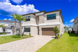 20412 Estero Xing Blvd in Estero, FL - Building Photo - Building Photo