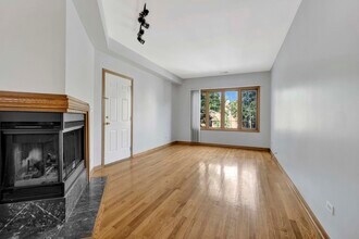 1339 N Greenview Ave in Chicago, IL - Building Photo - Building Photo