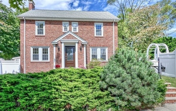 5 Grassmere Rd in Brookline, MA - Building Photo - Building Photo