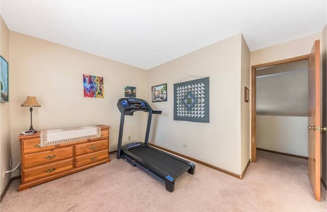 3133 Portland Ct in Aurora, IL - Building Photo - Building Photo