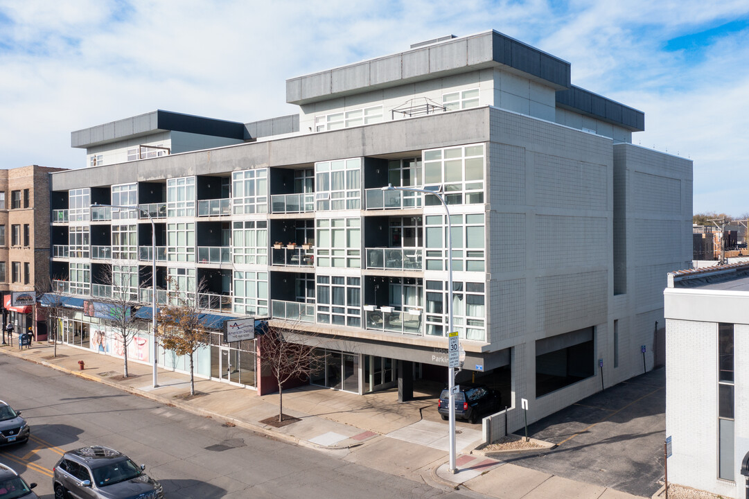 Lincoln Park Lofts in Chicago, IL - Building Photo