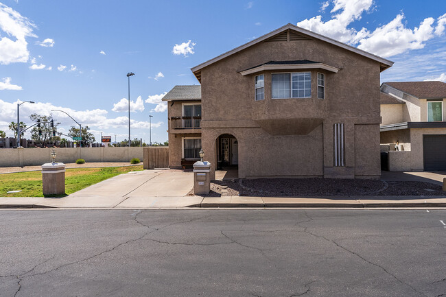 property at 1950 S Saguaro Cir