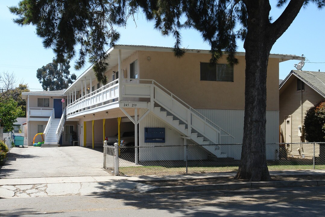 245-259 S Pacific Ave in Ventura, CA - Building Photo