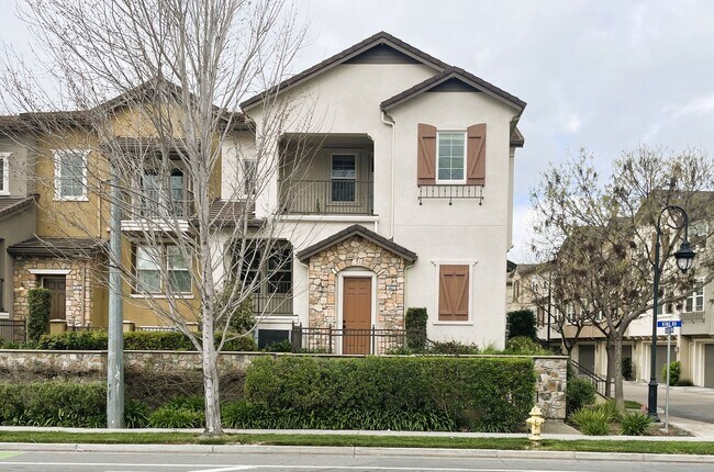 property at 863 N King Rd