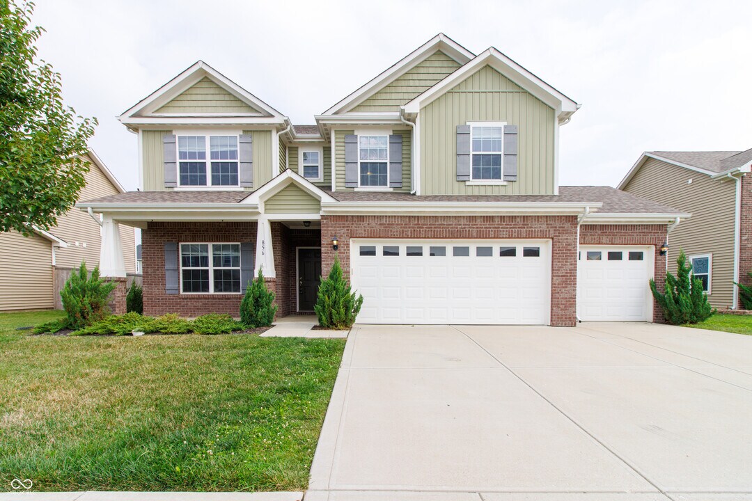 856 Adena Ln in Westfield, IN - Building Photo