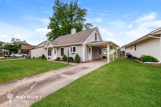 720 Meadow Ln in Greenfield, IN - Building Photo - Building Photo