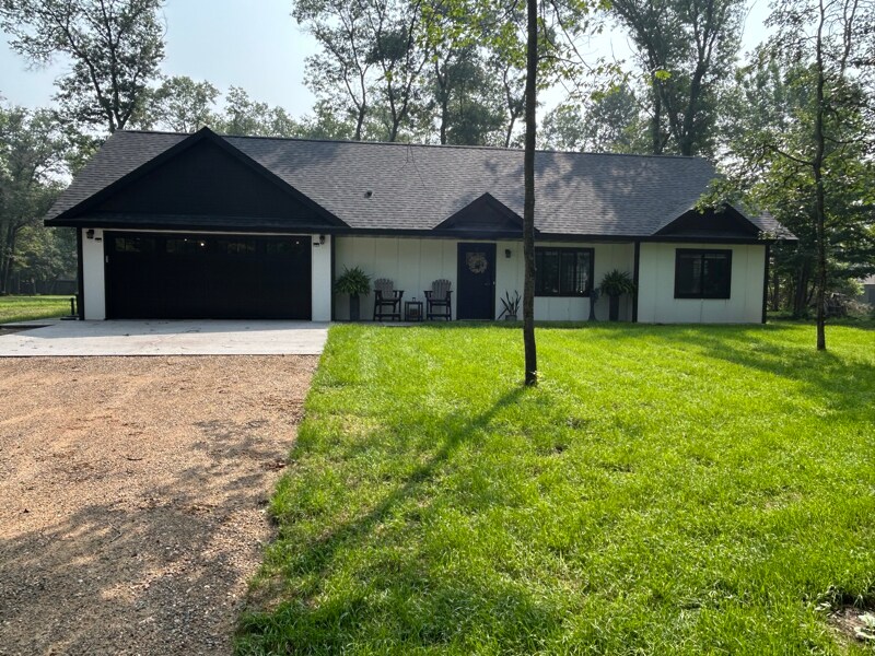 29712 Aspen Ln in Pequot Lakes, MN - Foto de edificio