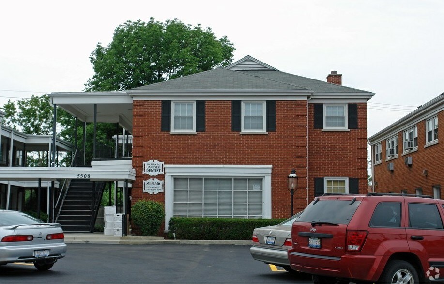 5508 S Brainard Ave in Countryside, IL - Foto de edificio