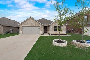 1501 Hidden Bluff Crossing in Princeton, TX - Building Photo
