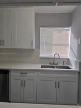 5603 Blueberry Ct in Lauderhill, FL - Foto de edificio - Building Photo