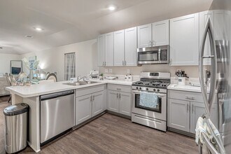 9921 Spg Crk Rd in Cleveland, TX - Building Photo - Building Photo