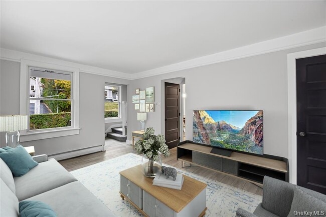 122 Liberty Ave in Port Jefferson, NY - Building Photo - Building Photo