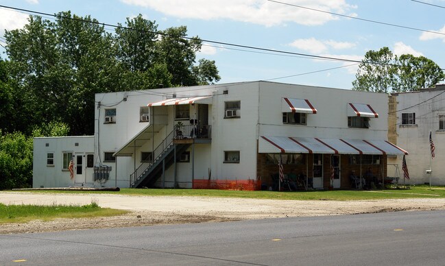 931 Roosevelt Blvd in Red House, WV - Building Photo - Building Photo