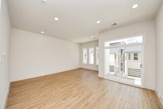 5903 Urban Pnes St in Houston, TX - Foto de edificio - Building Photo