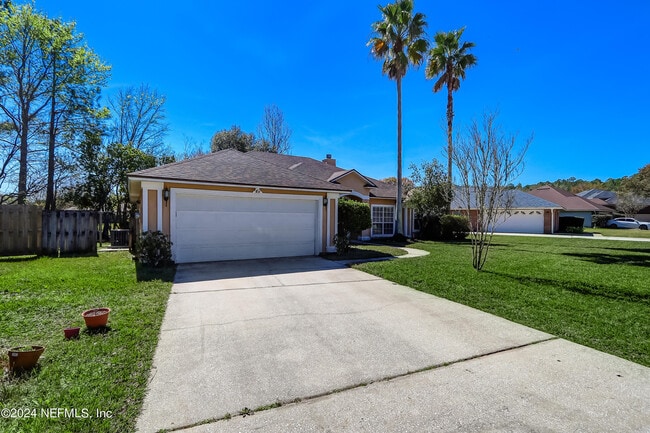 5628 Crest Creek Dr in Jacksonville, FL - Building Photo - Building Photo