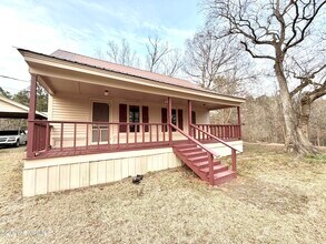 8223 Center Hill Rd in Meridian, MS - Building Photo - Building Photo