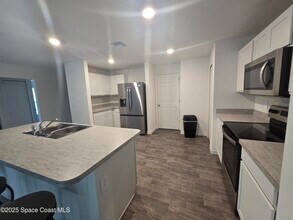473 Brevard Ave SE in Palm Bay, FL - Building Photo - Building Photo