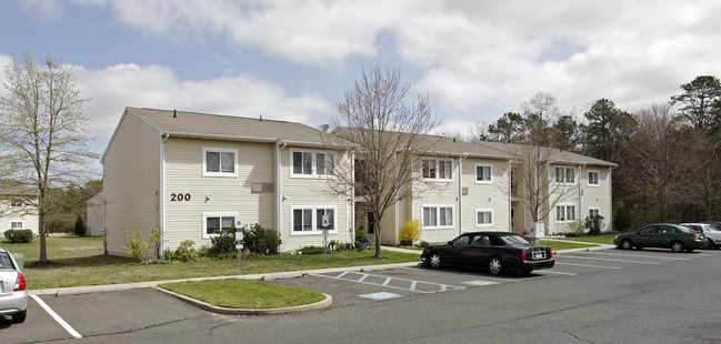 Paradise Apartments in Browns Mills, NJ - Building Photo - Building Photo