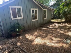 7312 Bodega Ave in Sebastopol, CA - Building Photo - Building Photo