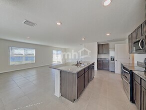 12241 High Rock Way in Parrish, FL - Building Photo - Building Photo