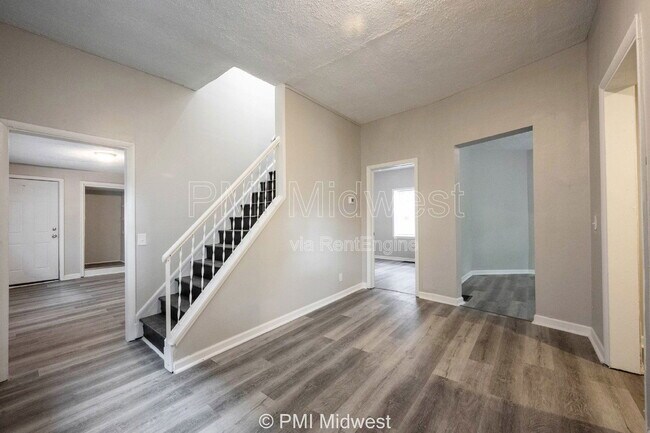 623 Orange St in Indianapolis, IN - Foto de edificio - Building Photo