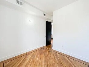 276 E 23rd St in Brooklyn, NY - Building Photo - Building Photo