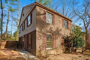 1501 Chatham Colony Ct in Reston, VA - Building Photo
