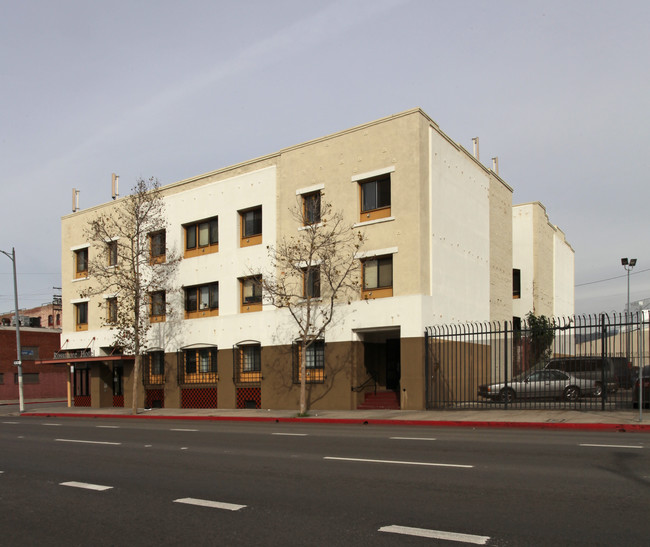 Rossmore Hotel in Los Angeles, CA - Foto de edificio - Building Photo